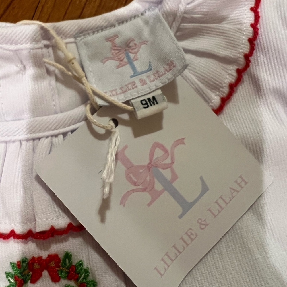 Lillie & Lilah Cecelia Wreath Smocked Diaper Set - Picture 5 of 6